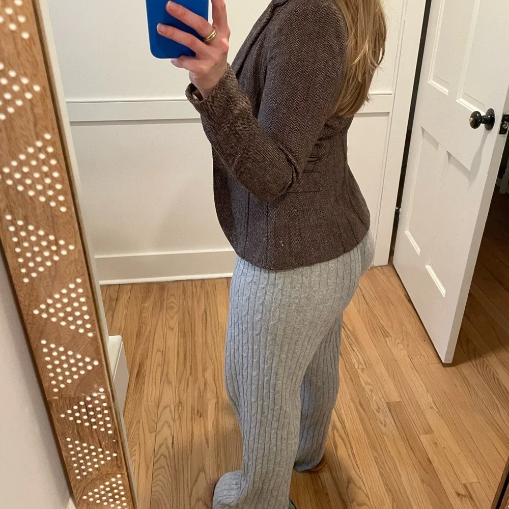 H&M Brown and Gold Blazer with Modern Tailoring - Picture 2 of 6